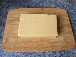 Noix de cajou et basilic dans le mixer