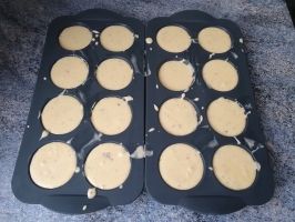 Noix de cajou et basilic dans le mixer