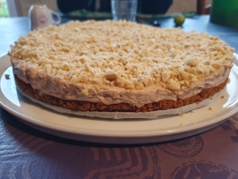 Noix de cajou et basilic dans le mixer