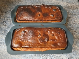 Noix de cajou et basilic dans le mixer