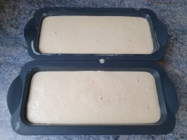 Noix de cajou et basilic dans le mixer