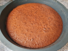 Noix de cajou et basilic dans le mixer