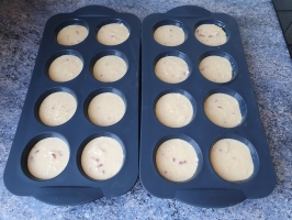 Noix de cajou et basilic dans le mixer