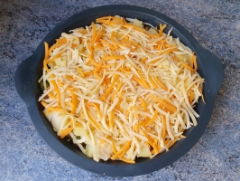 Noix de cajou et basilic dans le mixer