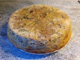 Noix de cajou et basilic dans le mixer