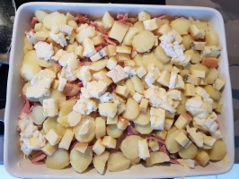 Noix de cajou et basilic dans le mixer